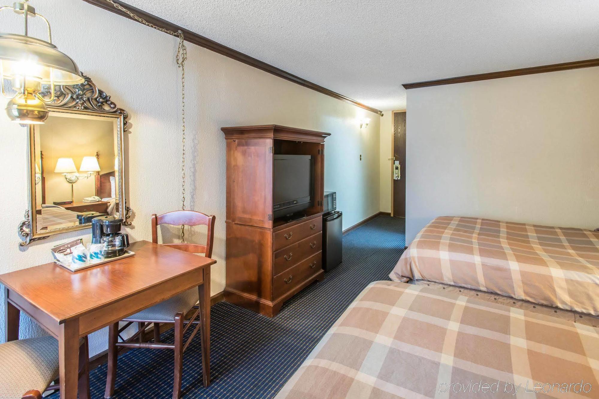 Rodeway Inn And Suites Boulder Broker Esterno foto
